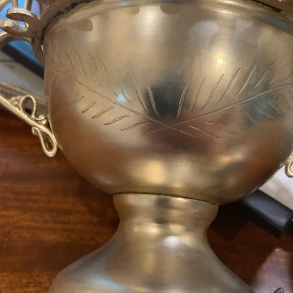 Antique silver-plated sugar bowl with a bird finial and matching spoons. - Picture 6 of 8